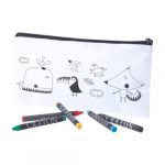 Schüttelpenal zum Ausmalen aus Non-Woven mit 5 Wachsmalstiften.