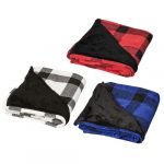 Übergroße und ultraplüschige karierte Decke