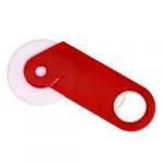 Pizzaschneider mit integriertem Metall-Flaschenöffner